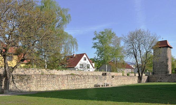 84-Stadtilm-C-THOE1024px-Stadtilm-Stadtmauer.JPG