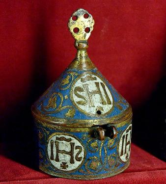 Pyxis-Musee-Cluny-13s-Wikip.jpg