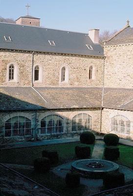 202-172-Yann_Forget-Abbaye_de_Bonnecombe__cloitre.jpg